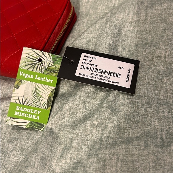 Badgley Mischka Quilted Red Wallet - Picture 3 of 4